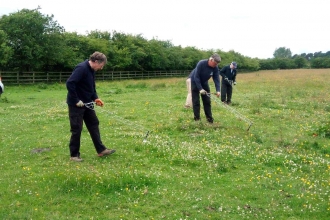 Volunteers social distance - Duncan Hoyle