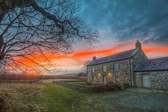 Haning House at sunset. Image by Mark Dowell.