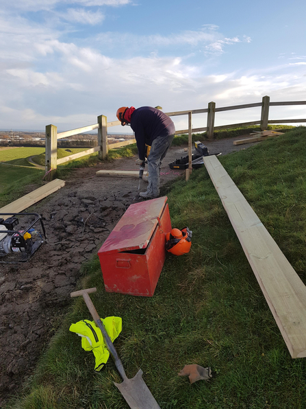 Northumberlandia head repair work - Peter Ernst